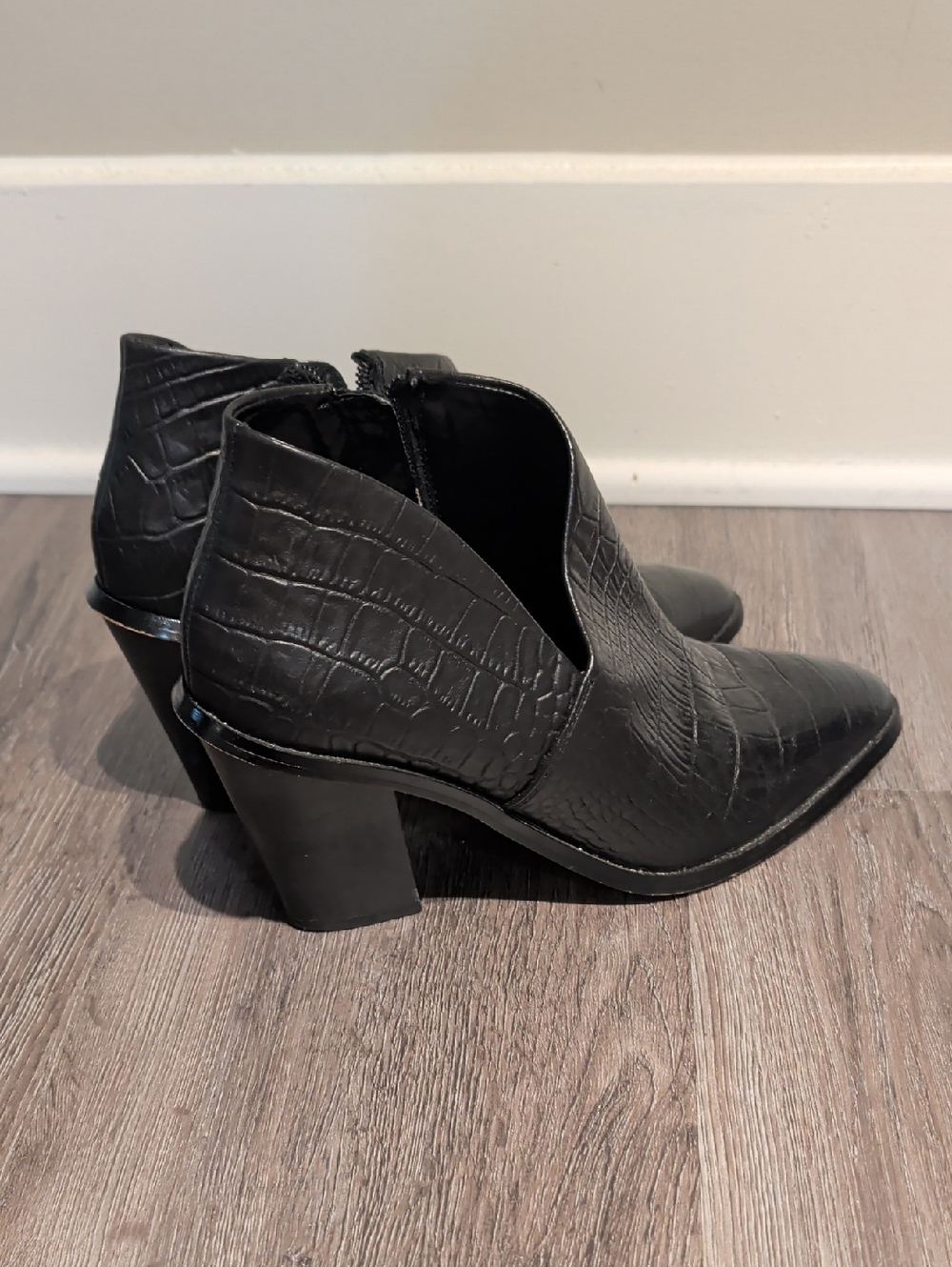 Vince Camuto Leather Jorgetta Ankle Booties